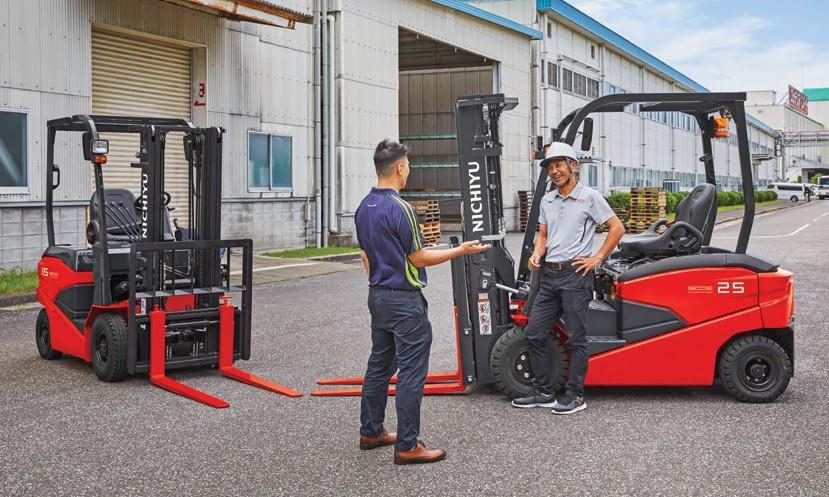 Handover and support on Nichiyu electric forklifts